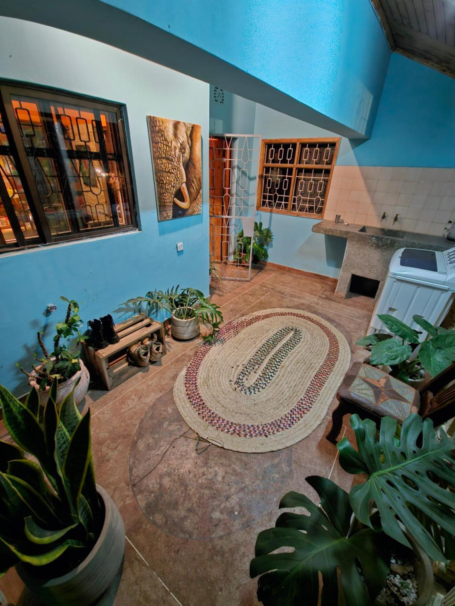 Hotel Mazzola Safari House & Backpacking Arusha Exterior foto