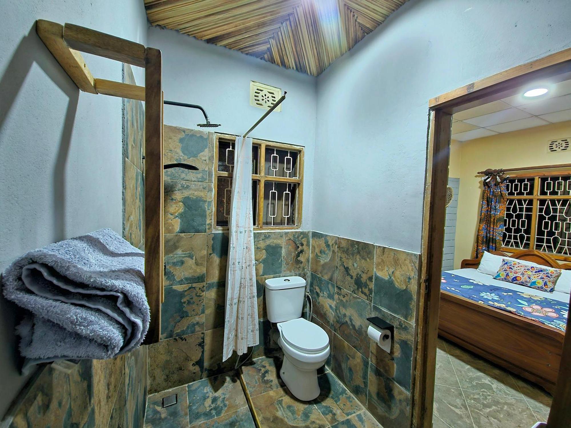 Hotel Mazzola Safari House & Backpacking Arusha Exterior foto
