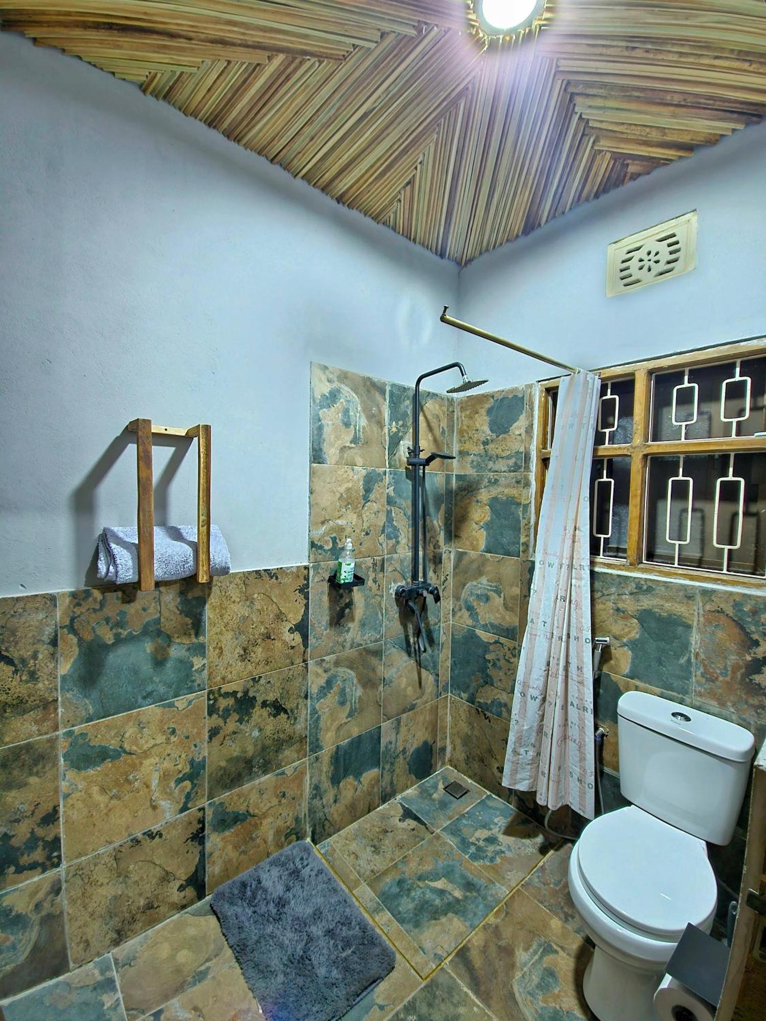Hotel Mazzola Safari House & Backpacking Arusha Exterior foto